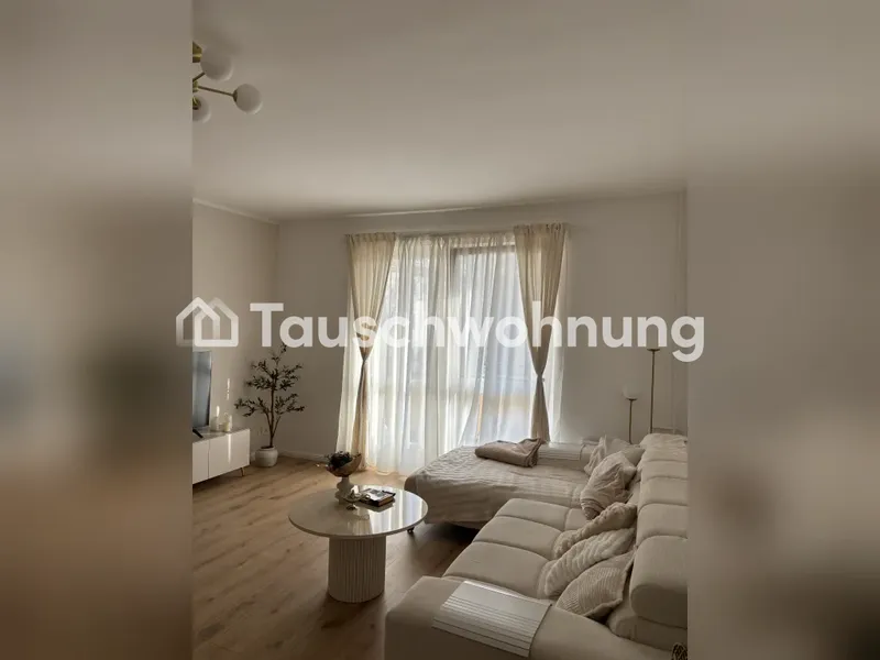 Tauschwohnung: Schöne große helle 2 Zimmer Wohnung gegen 3 oder mehr. — photo 1
